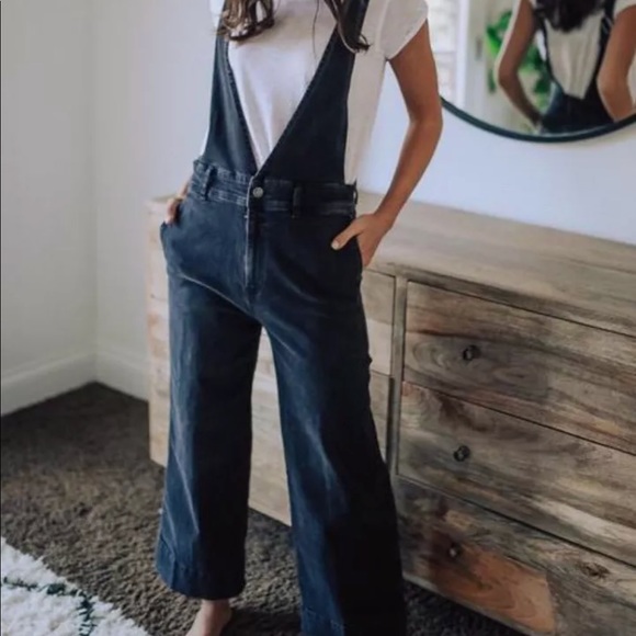 Free People Denim - NWT $128 Free People A line overalls in blue